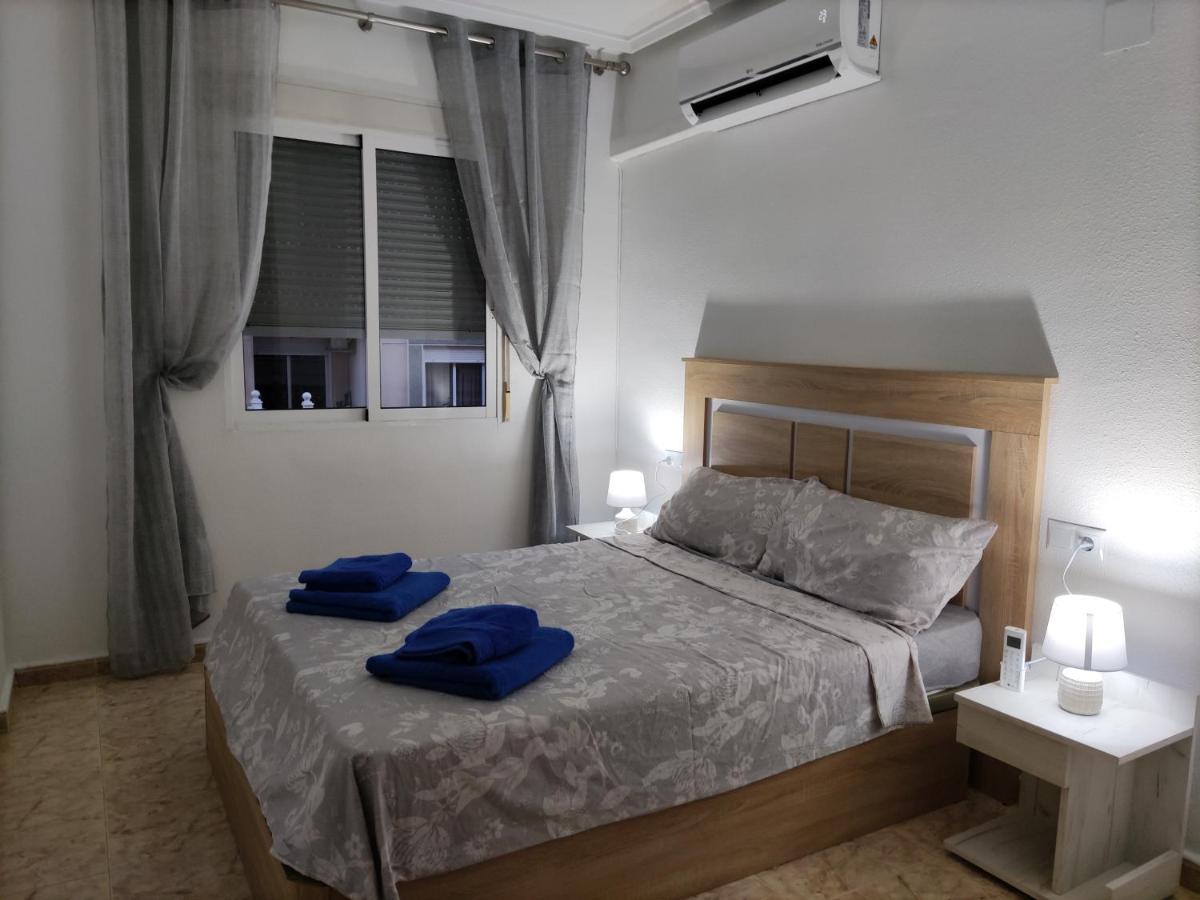 Julia'S Paradise Apartment Torrevieja Esterno foto